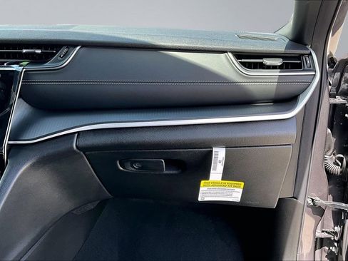 New 2026 Jeep Grand Cherokee L 4WD image 17