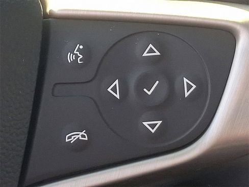 Used 2022 GMC Acadia Denali w/ Denali Ultimate Package image 22