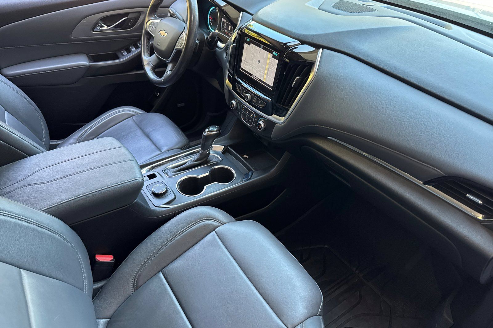 Used 2018 Chevrolet Traverse LT w/ LPO, Floor Liner Package AWD/4WD image 19