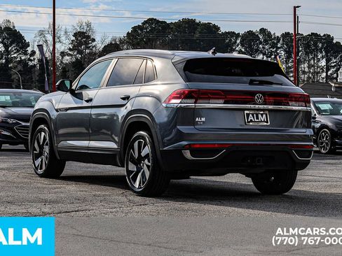 Used 2024 Volkswagen Atlas Cross Sport SE image 7