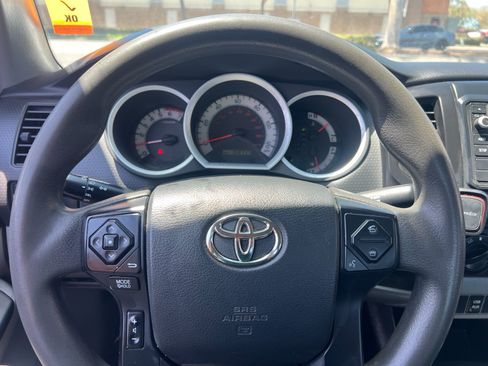 Used 2015 Toyota Tacoma 2WD Access Cab image 15