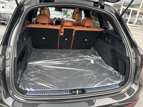 Used 2025 Mercedes-Benz GLC 300 4MATIC image 24