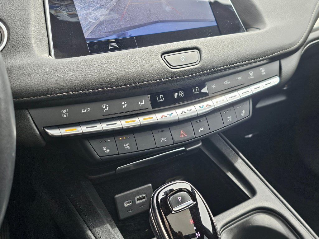 Used 2023 Cadillac XT4 Premium Luxury AWD/4WD image 35