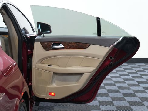 Used 2012 Mercedes-Benz CLS 63 AMG image 27