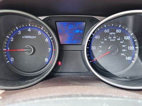 Used 2012 Hyundai Tucson GLS FWD image 10