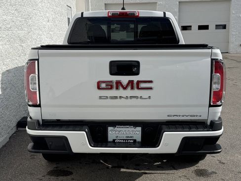 Used 2022 GMC Canyon Denali image 9