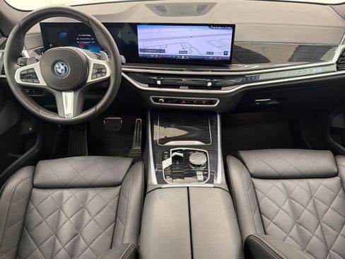 Certified 2025 BMW X5 xDrive50e w/ M Sport Package AWD/4WD image 15