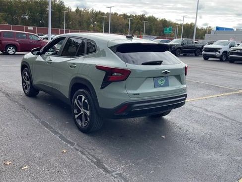 Used 2024 Chevrolet Trax RS image 6