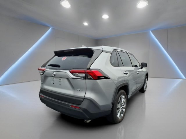 Certified 2020 Toyota RAV4 XLE Premium FWD image 24