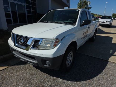 Used 2016 Nissan Frontier S image 1