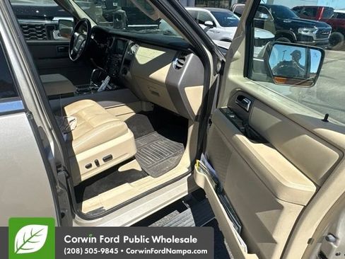 Used 2017 Ford Expedition Limited w/ Equipment Group 301A AWD/4WD image 11