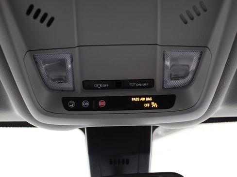 Used 2021 Chevrolet Equinox LS FWD image 19