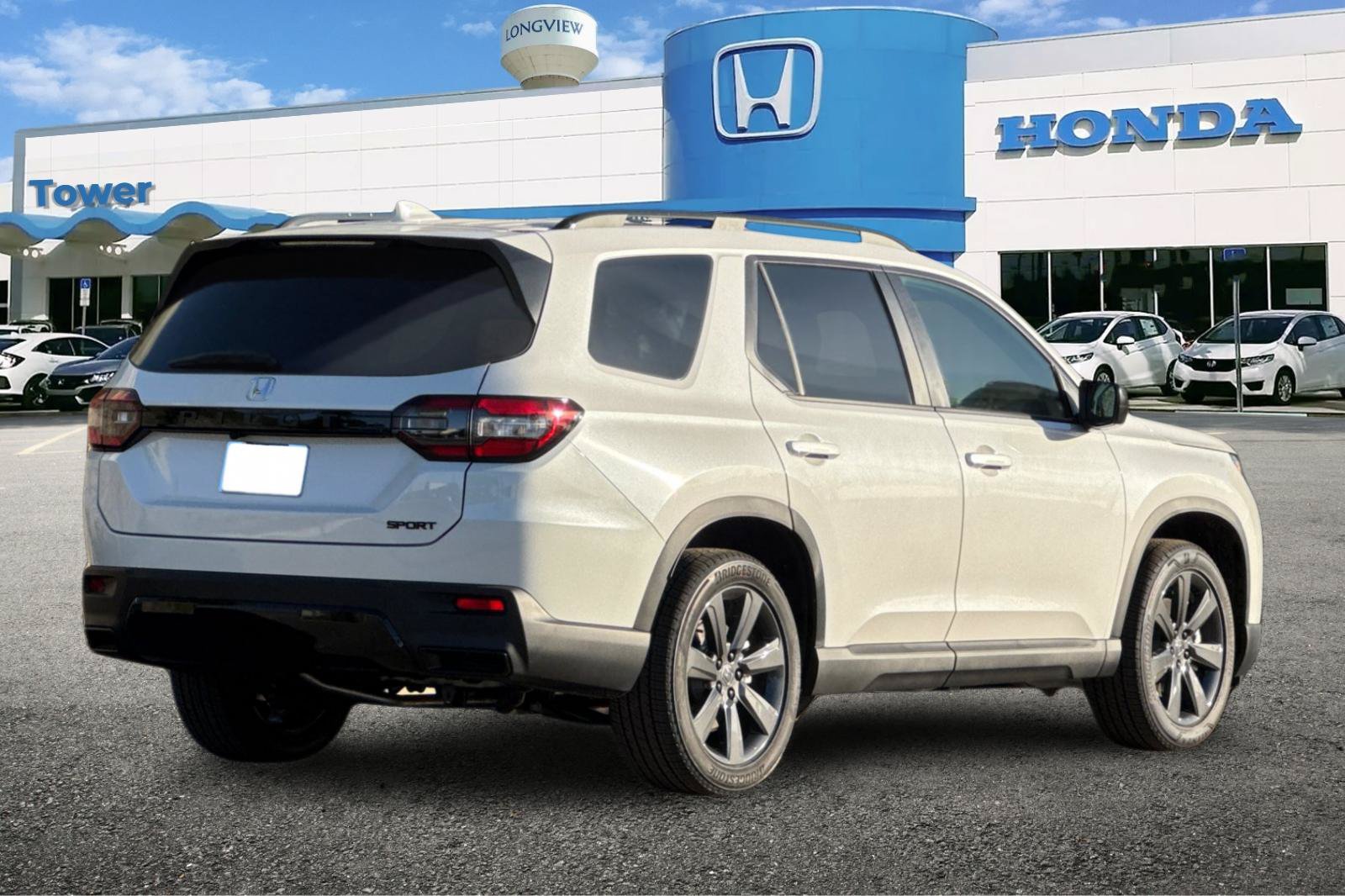 New 2026 Honda Pilot Sport image 4