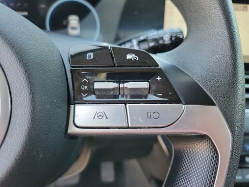 Used 2024 Hyundai Elantra SEL FWD image 16