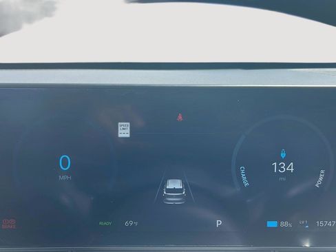 Used 2024 Hyundai Kona SE FWD image 23