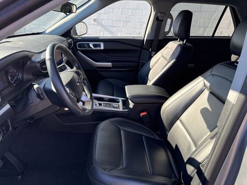 Used 2023 Ford Explorer XLT w/ Equipment Group 202A image 21