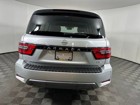 Used 2024 Nissan Armada SL w/ Captain's Chairs Package image 4
