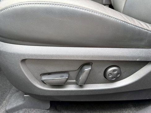 Certified 2023 INFINITI QX50 Luxe image 10