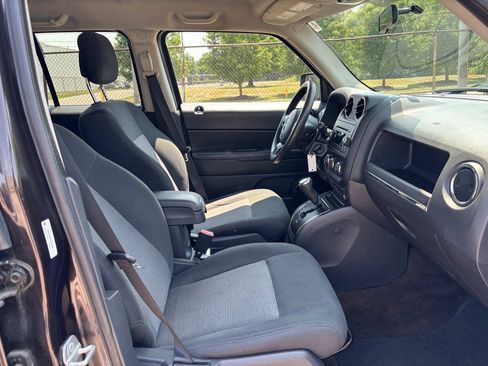 Used 2014 Jeep Patriot Sport w/ Power Value Group AWD/4WD image 10