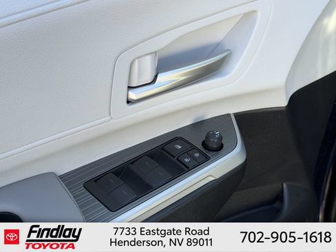 Certified 2026 Toyota Sienna XLE FWD image 19