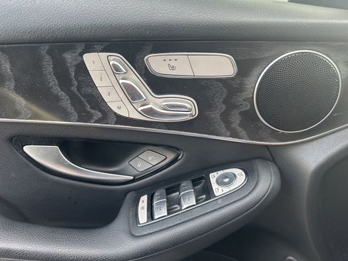 Used 2018 Mercedes-Benz GLC 300 4MATIC image 7