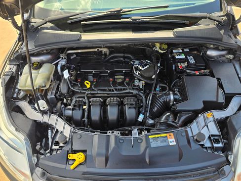 Used 2014 Ford Focus SE FWD image 21