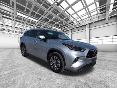 Used 2024 Toyota Highlander XLE