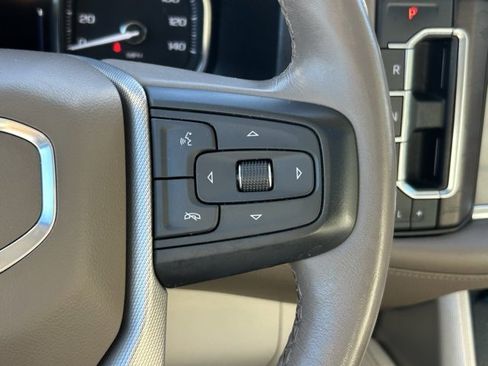 Used 2021 GMC Yukon XL Denali w/ Denali Premium Package image 24