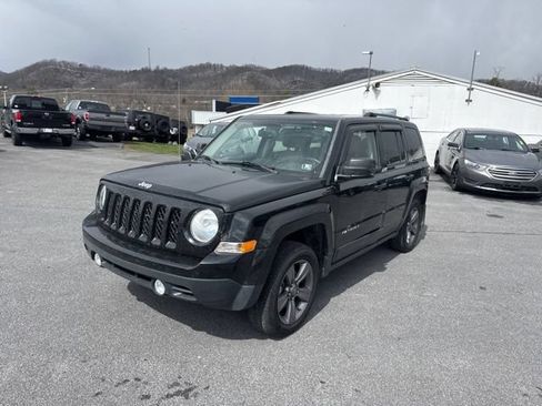 Used 2015 Jeep Patriot High Altitude AWD/4WD image 4