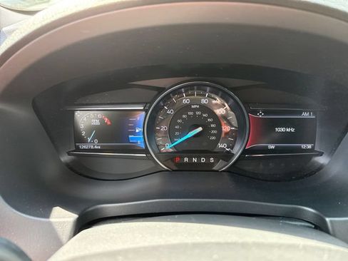 Used 2017 Ford Explorer XLT w/ Equipment Group 202A AWD/4WD image 24