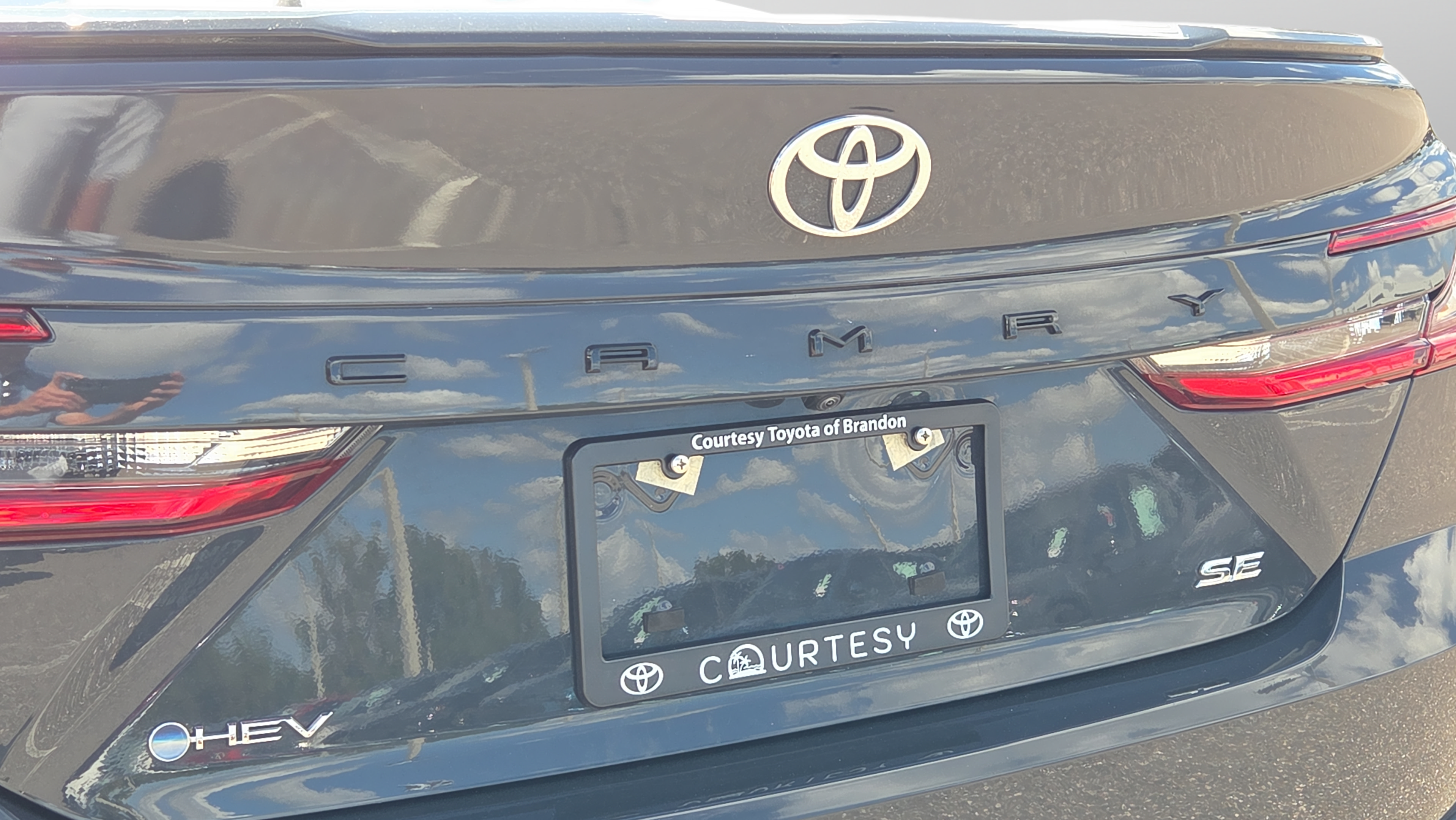 Certified 2025 Toyota Camry SE FWD image 30