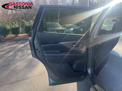 Used 2024 Nissan Murano SV image 34