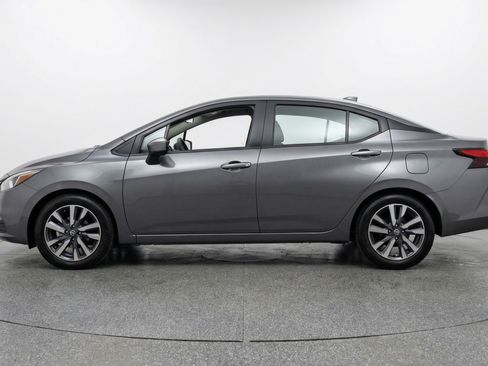 Used 2025 Nissan Versa SV image 5