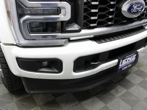 Used 2025 Ford F450 Platinum w/ FX4 Off-Road Package image 57