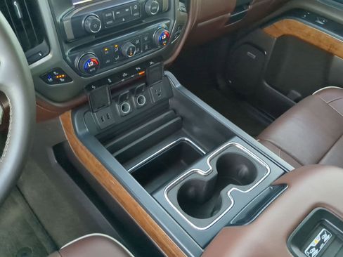 Used 2016 Chevrolet Silverado 1500 High Country w/ High Country Premium Package image 20