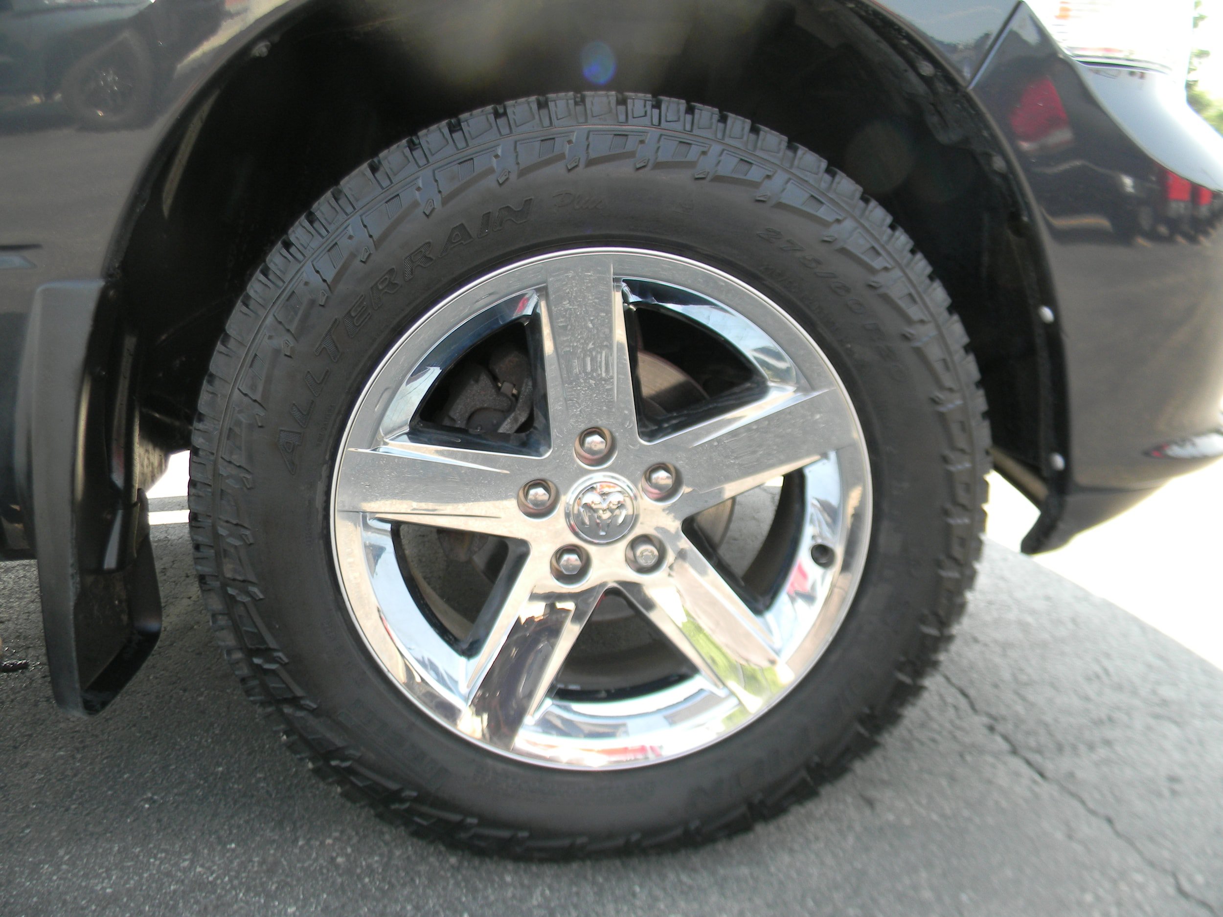 Used 2014 RAM 1500 Express AWD/4WD image 3
