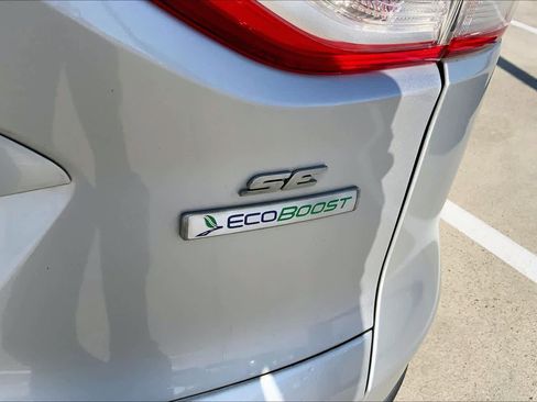 Used 2015 Ford Escape SE image 10