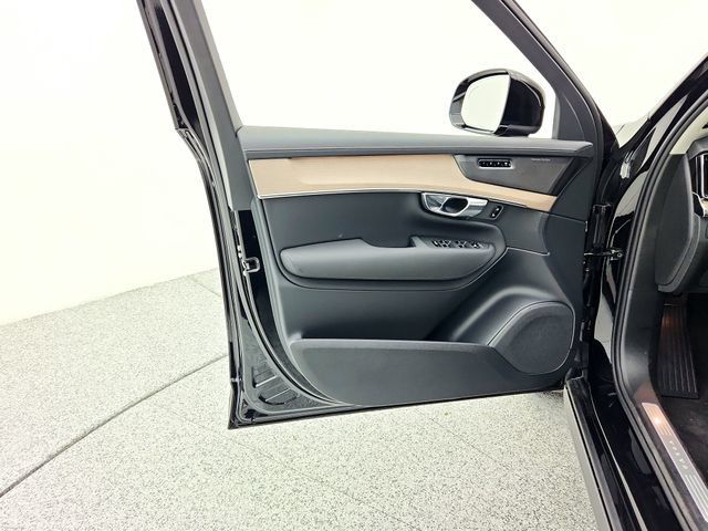 New 2026 Volvo XC90 B6 Plus w/ Protection Package Premier AWD/4WD image 27