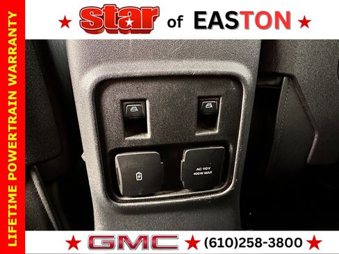 Used 2023 Ford Bronco Badlands image 18