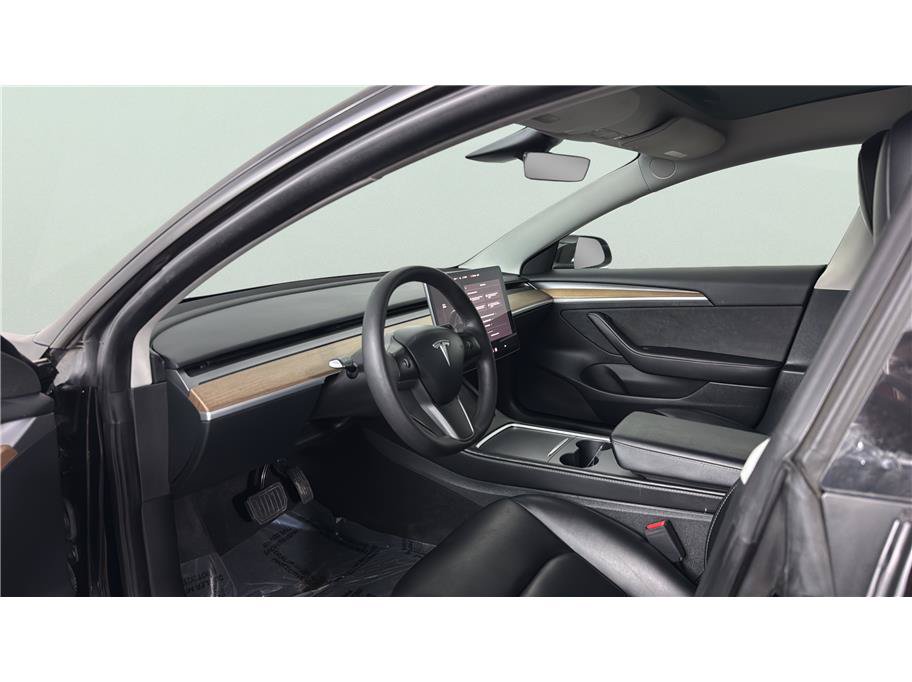 Used 2023 Tesla Model 3 Standard Range RWD image 9