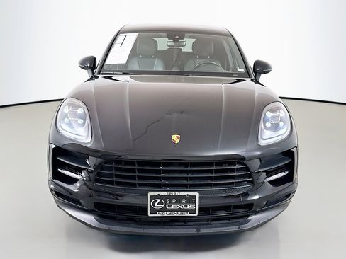 Used 2020 Porsche Macan image 2