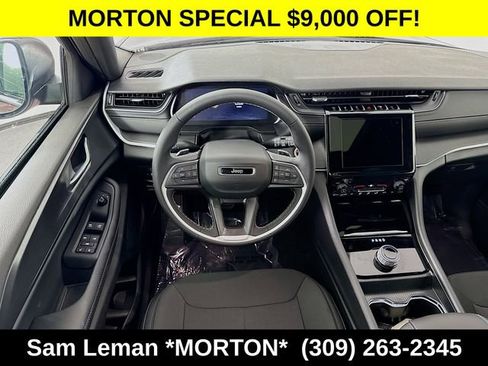 New 2025 Jeep Grand Cherokee L Laredo image 21