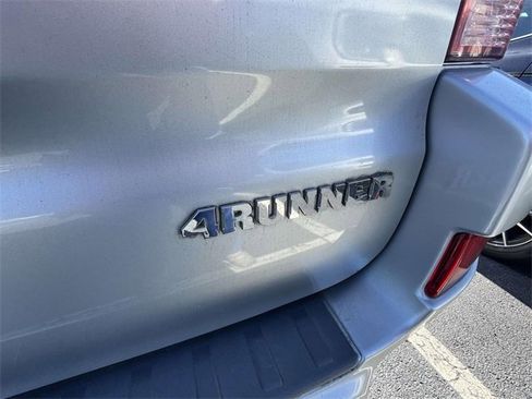 Used 2005 Toyota 4Runner SR5 image 11