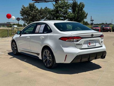 Used 2026 Toyota Corolla SE FWD image 5