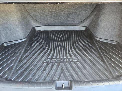 Used 2018 Honda Accord LX image 21