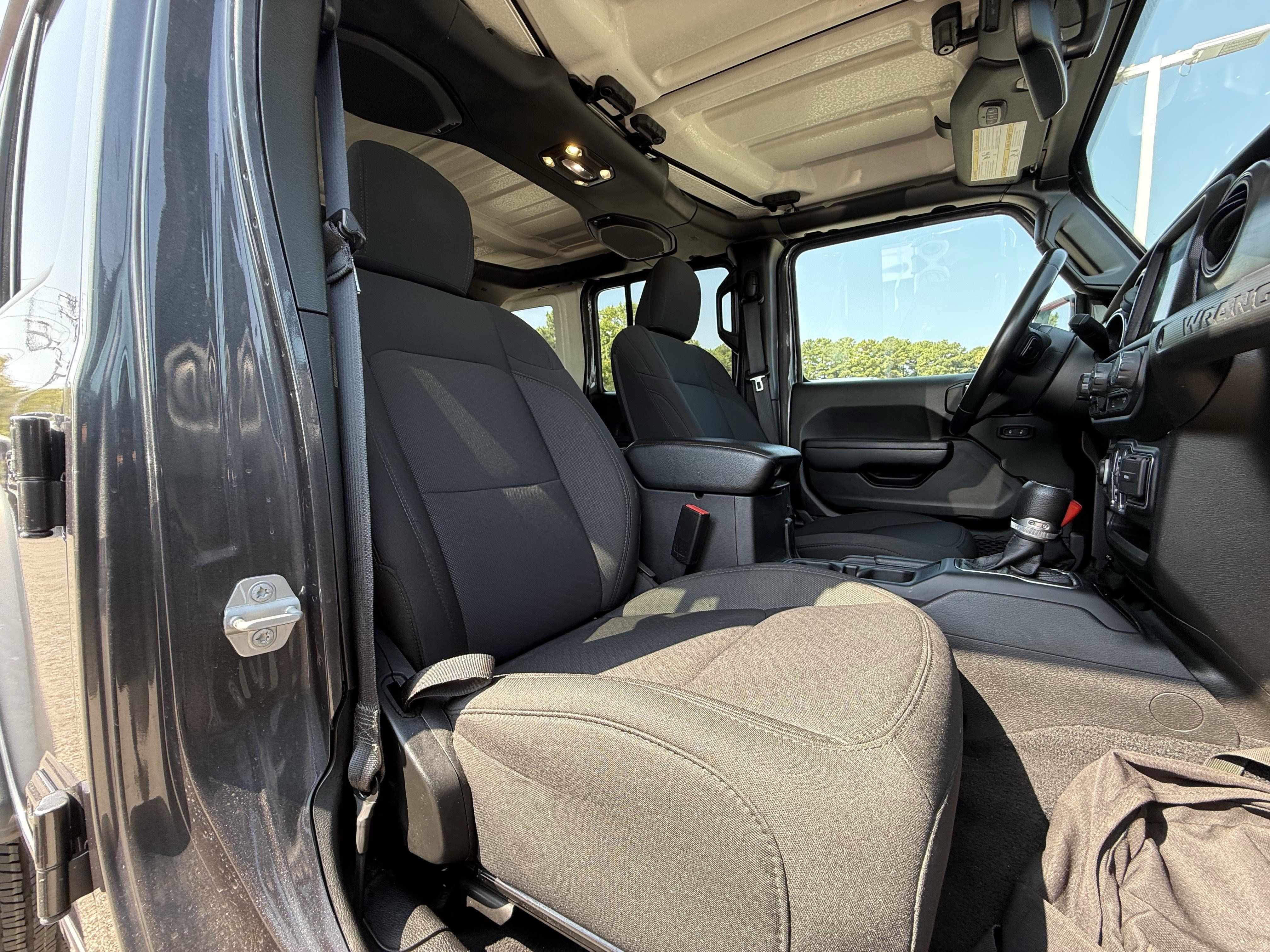 Used 2022 Jeep Wrangler Unlimited Sport AWD/4WD image 31