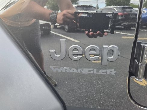 Used 2021 Jeep Wrangler Sport AWD/4WD image 30