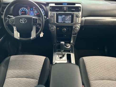 Used 2017 Toyota 4Runner SR5 AWD/4WD image 15