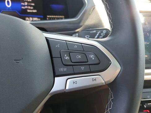 Used 2023 Volkswagen Tiguan SE w/ Panoramic Sunroof Package AWD/4WD image 25
