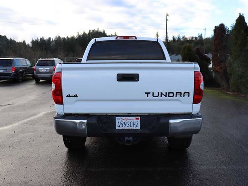 Certified 2017 Toyota Tundra SR5 image 6